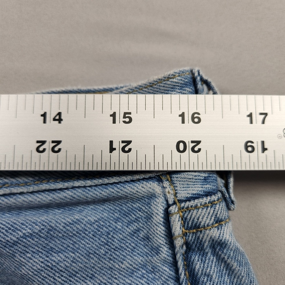 Levis 501 Jeans Mens 33x30 Blue Button Fly Straight Light Wash Mid Rise - Picture 5 of 9